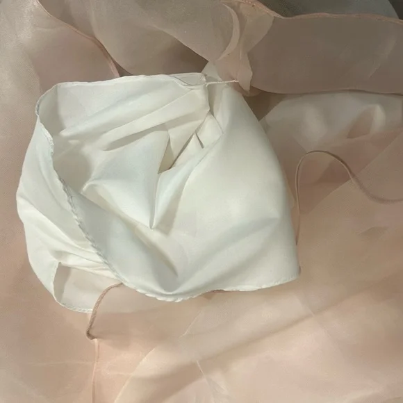 Elegant White Lace Wedding Dress - Picture 13 of 14